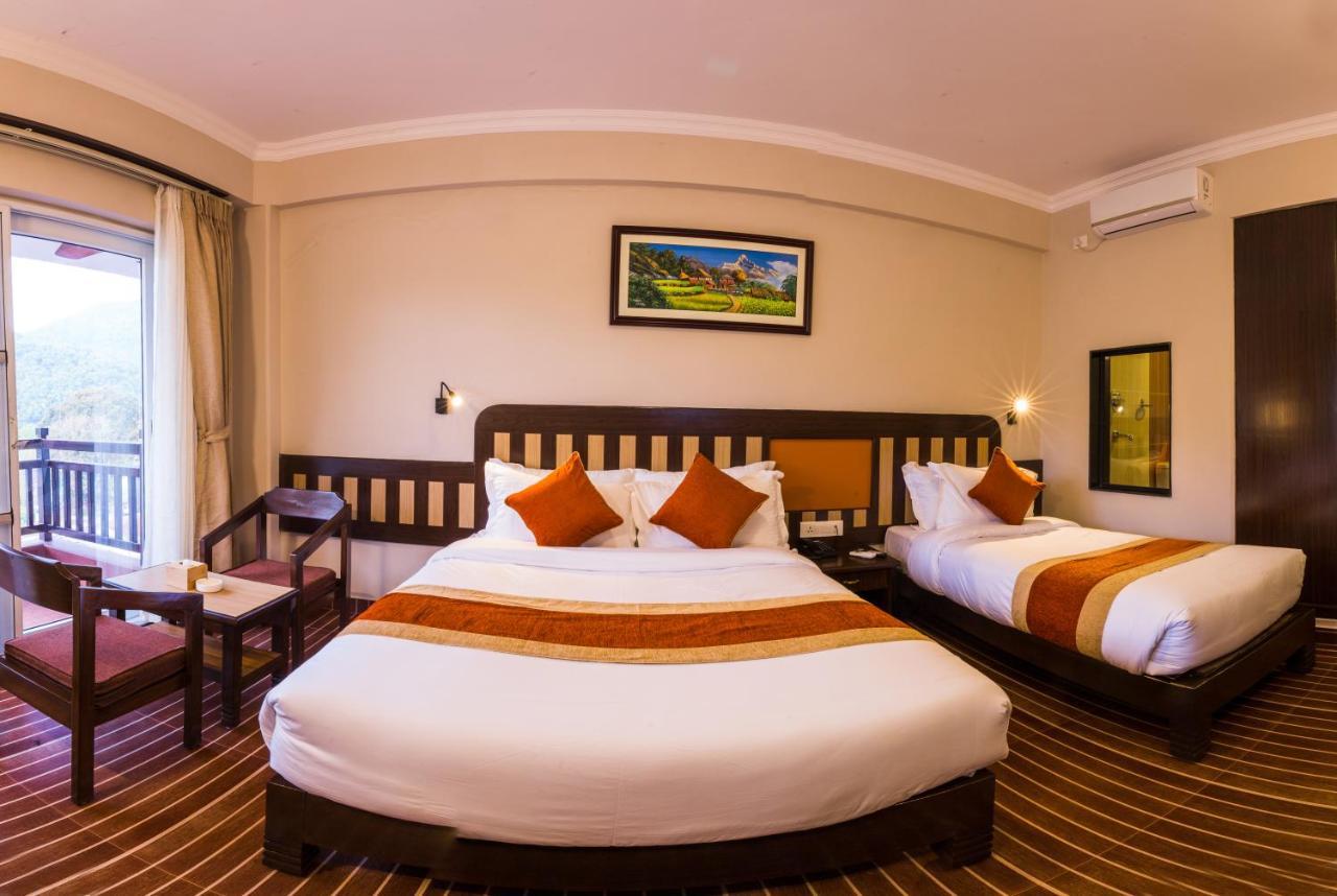 Hotel Kausi Pokhara Esterno foto