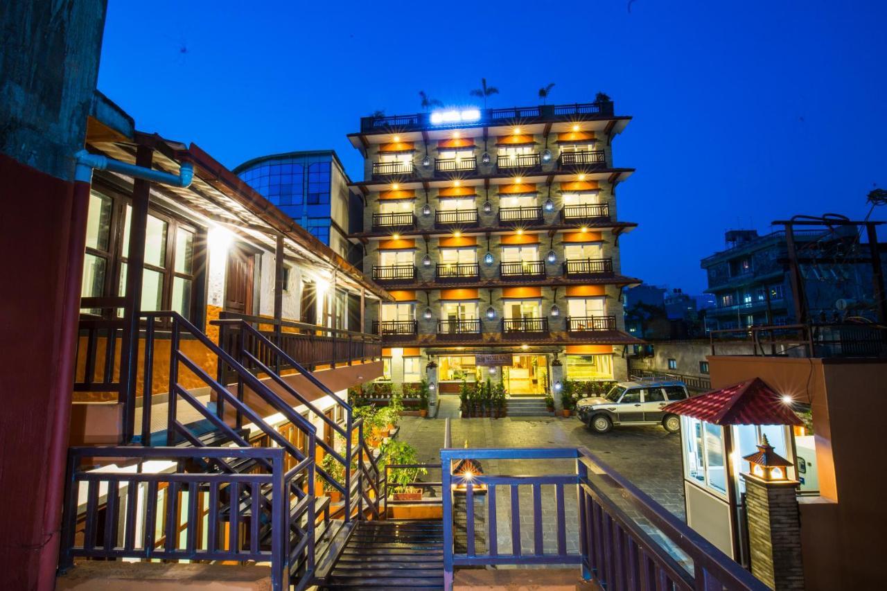 Hotel Kausi Pokhara Esterno foto