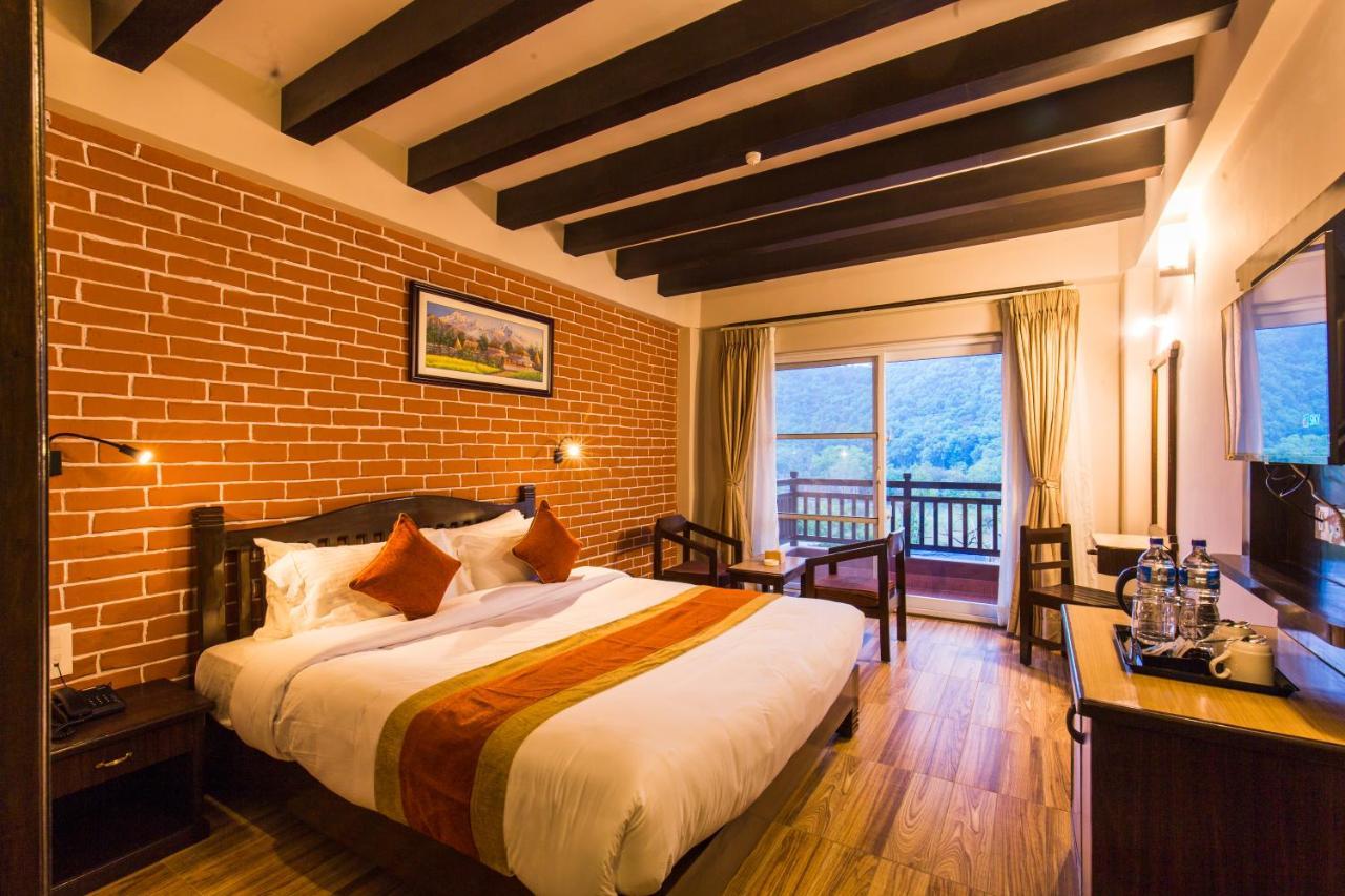 Hotel Kausi Pokhara Esterno foto