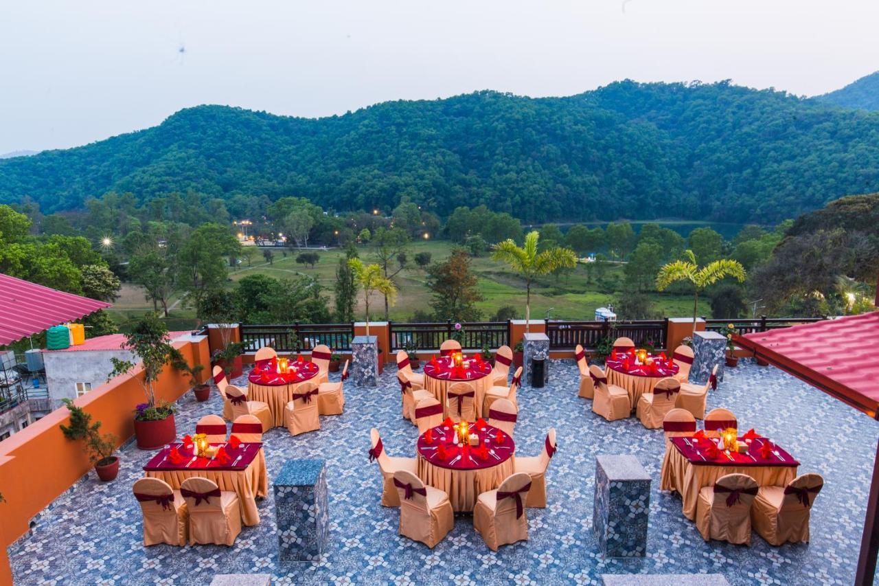 Hotel Kausi Pokhara Esterno foto