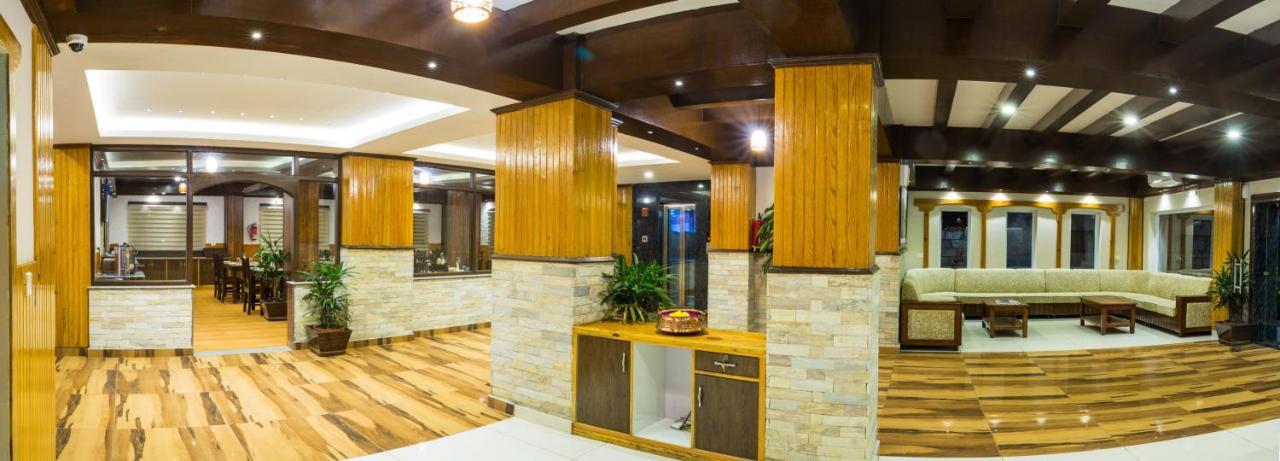 Hotel Kausi Pokhara Esterno foto